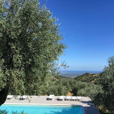 Tenute Librandi Agriturismo * Vaccarizzo Albanese